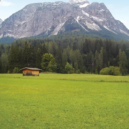 Gemuetliche Ferienwohnung Lägenhet Ehrwald